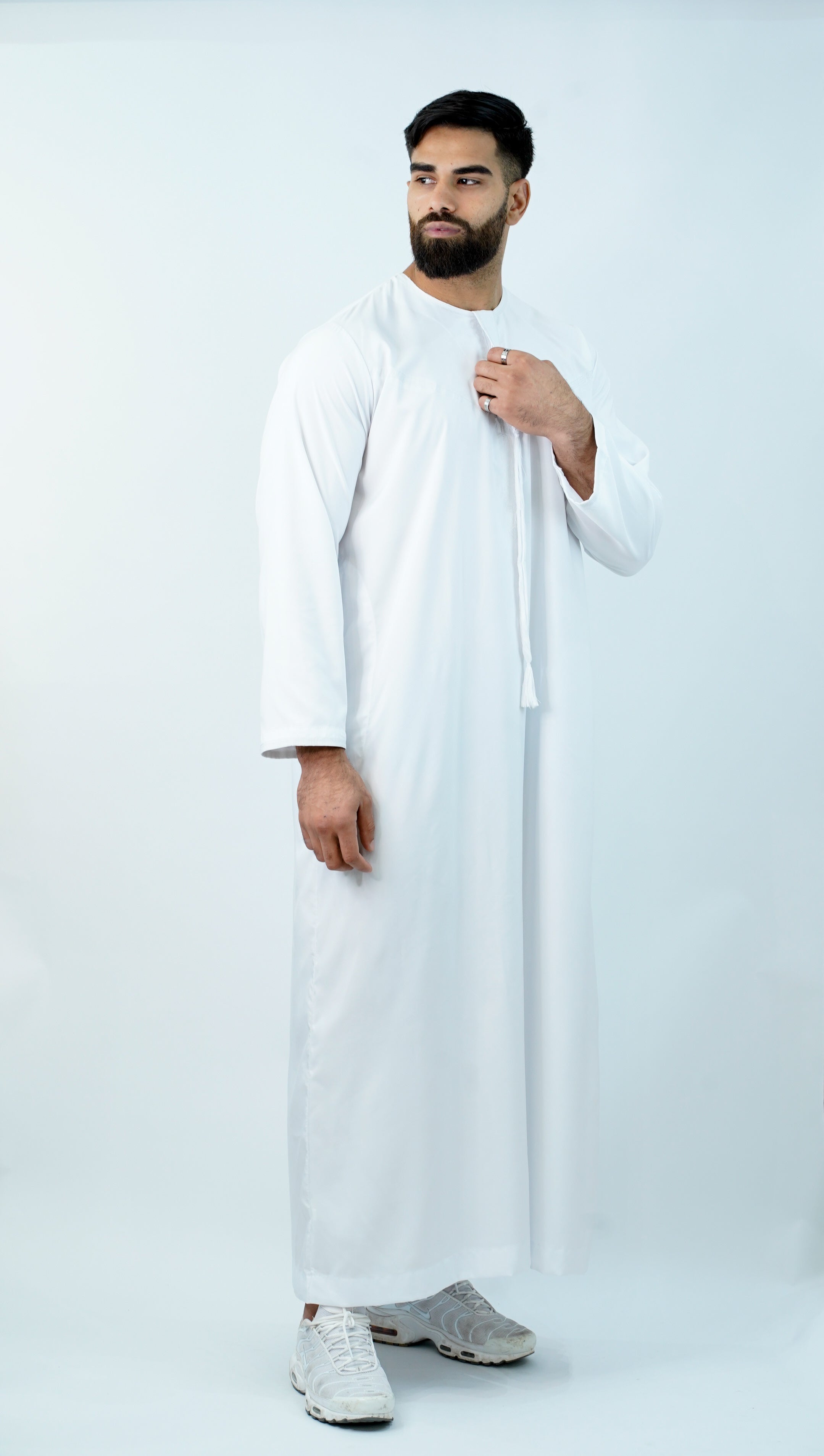 White Emirati Thobe
