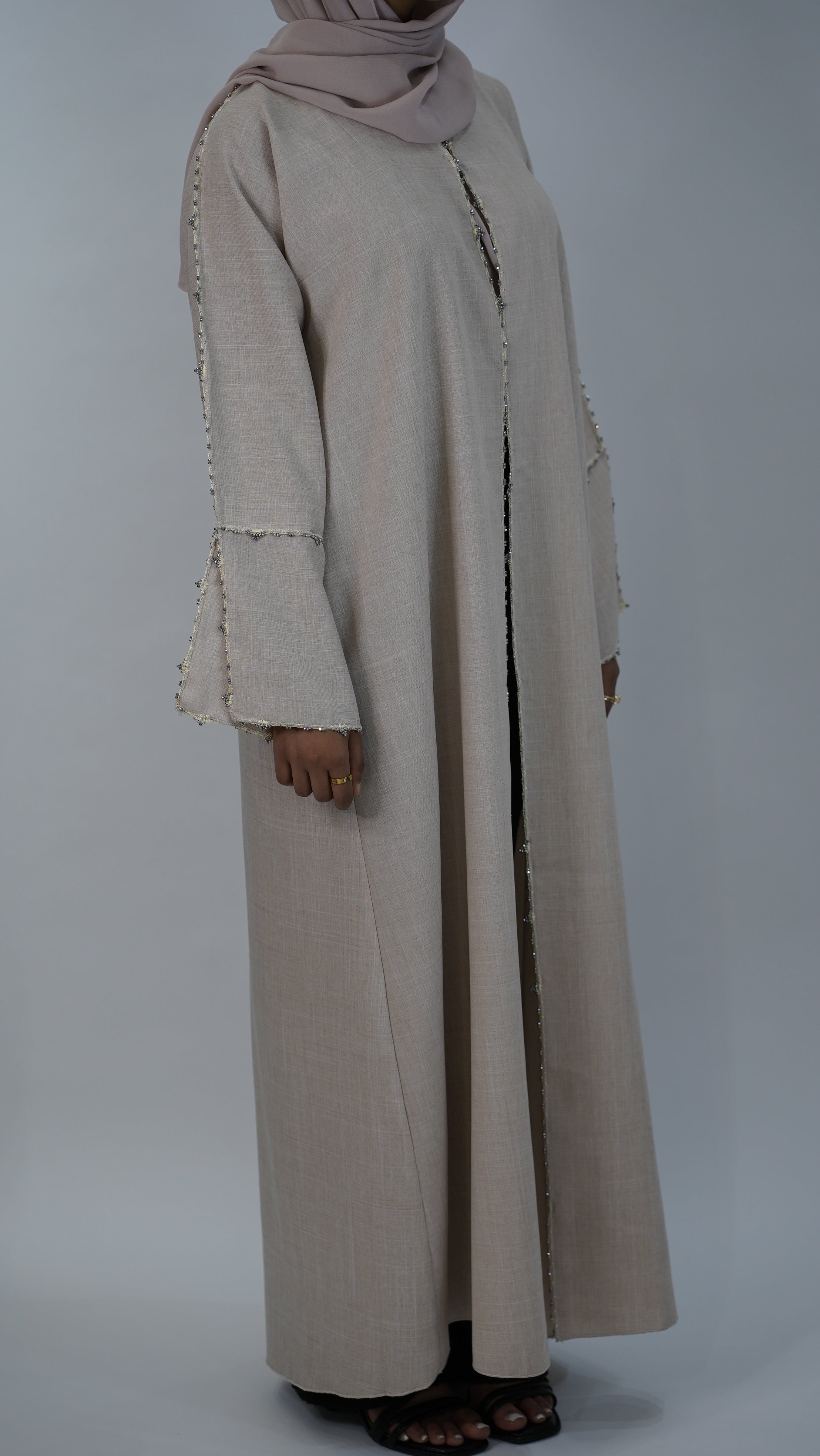 Sahar Cream linen Abaya