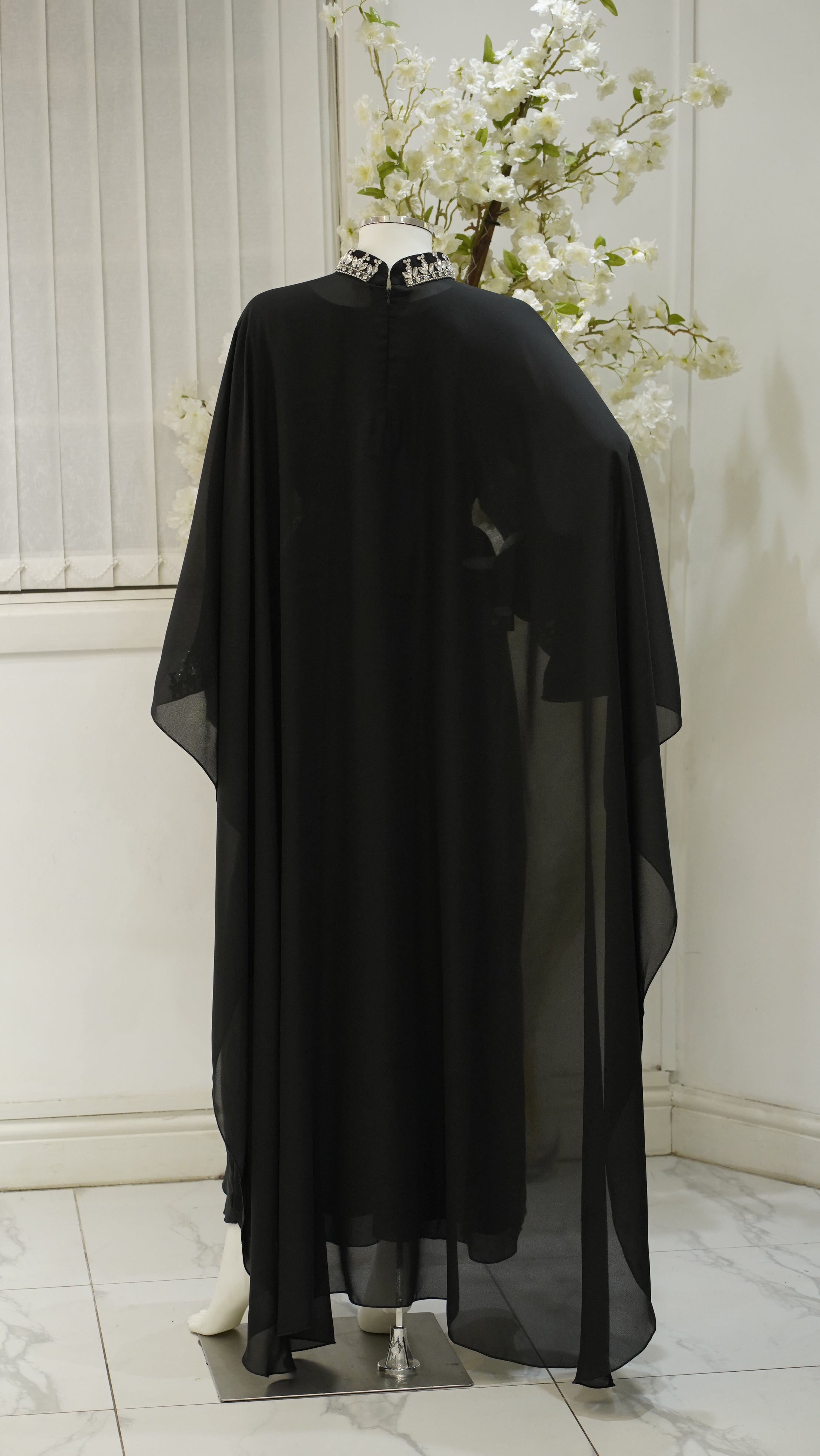 Marjan cap abaya Black