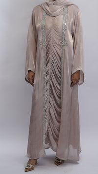 Zareen Abaya