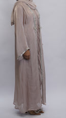 Zareen Abaya