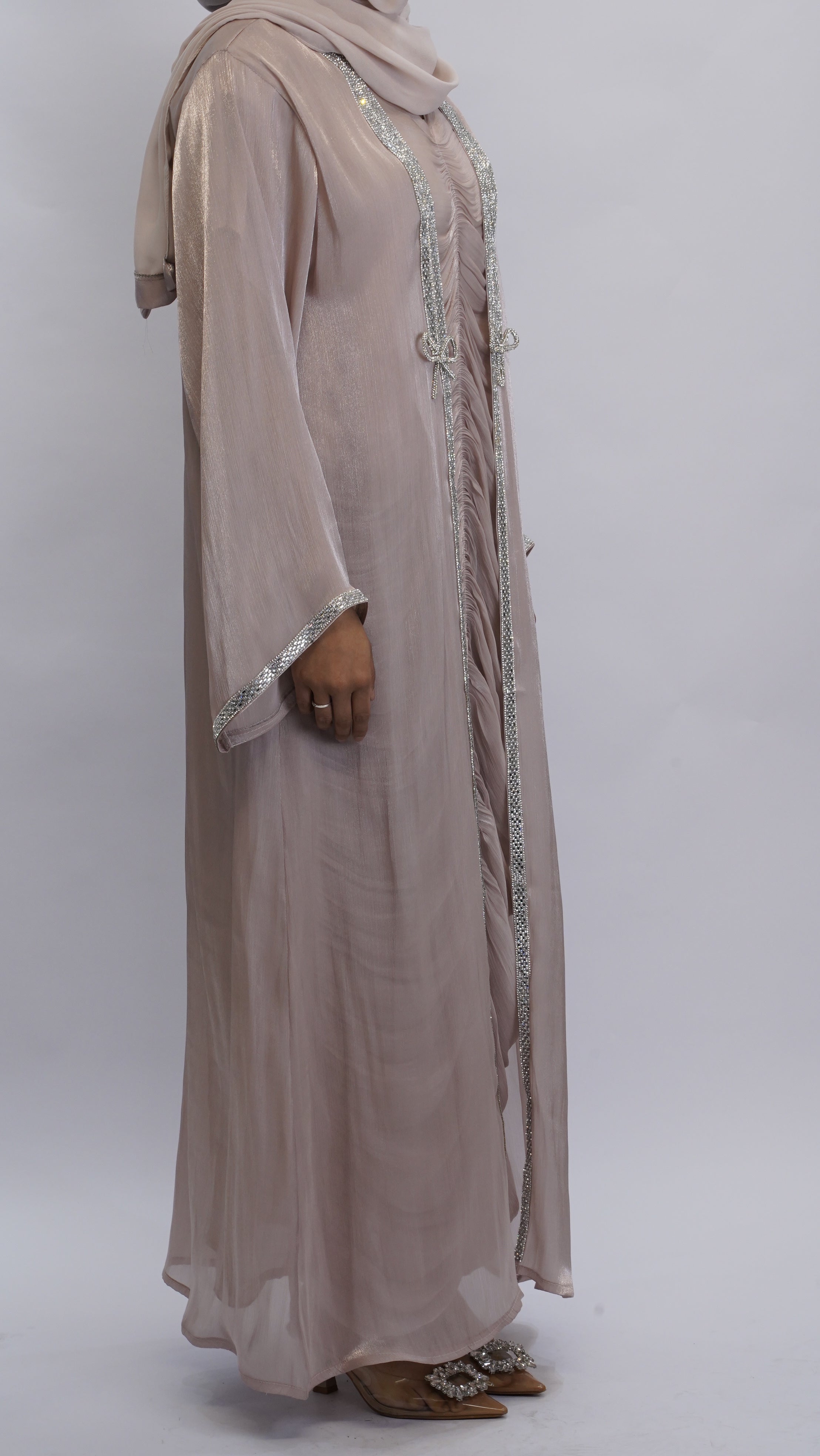 Zareen Abaya