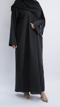 Hafsa striped Abaya