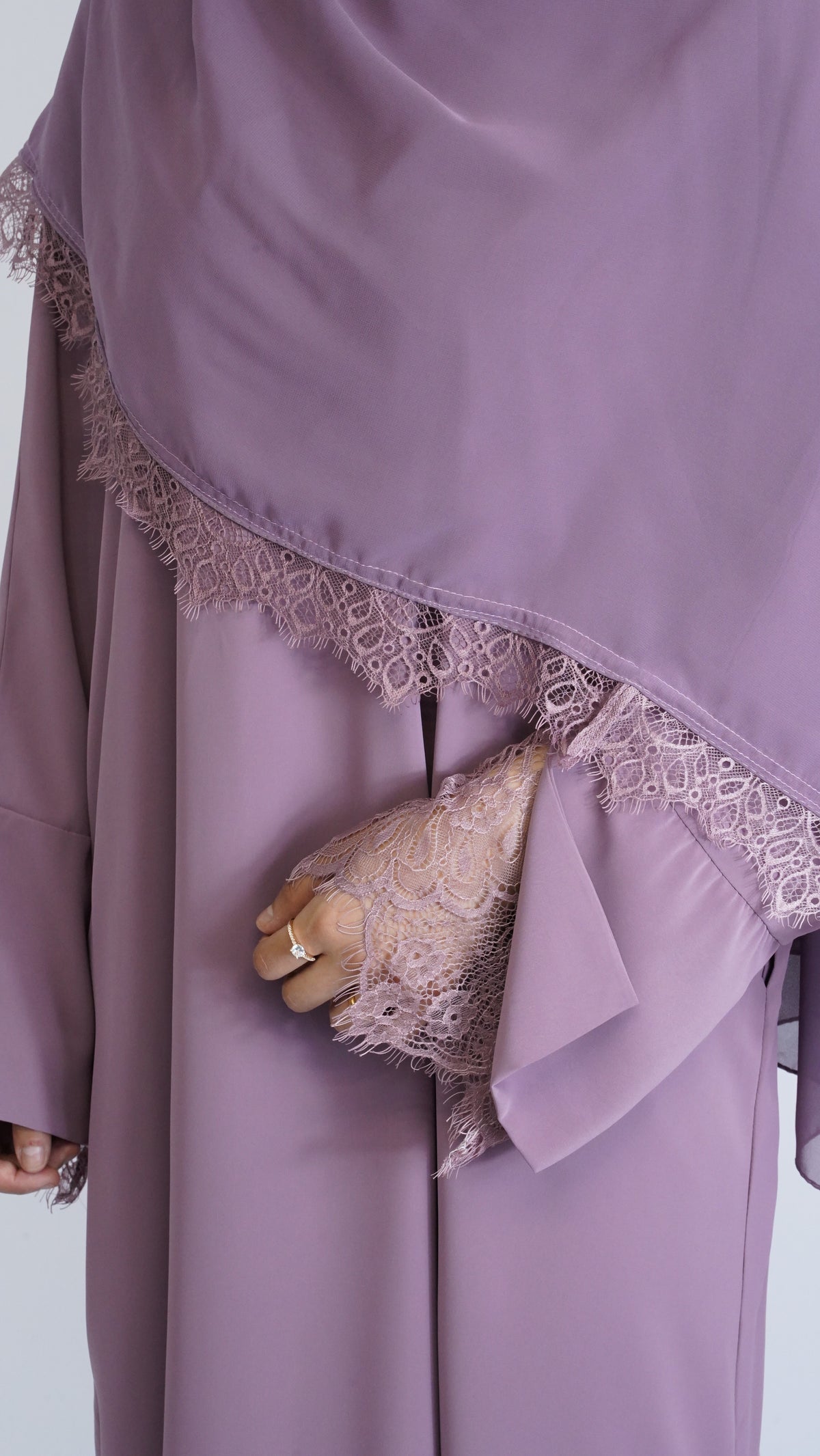 Sahar Closed Abaya