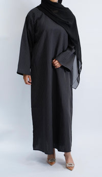 Hafsa striped Abaya