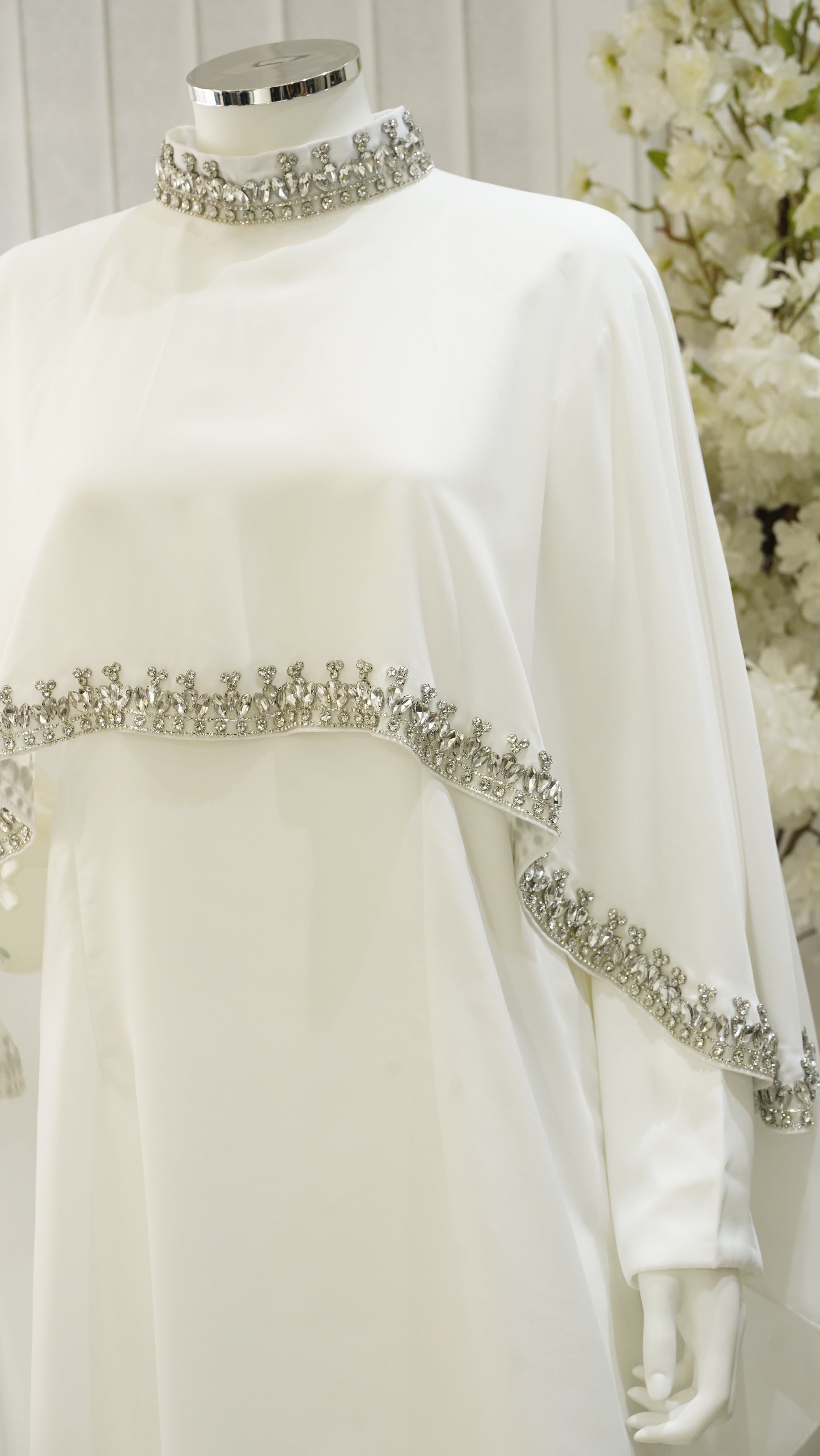 Marjan cap abaya white