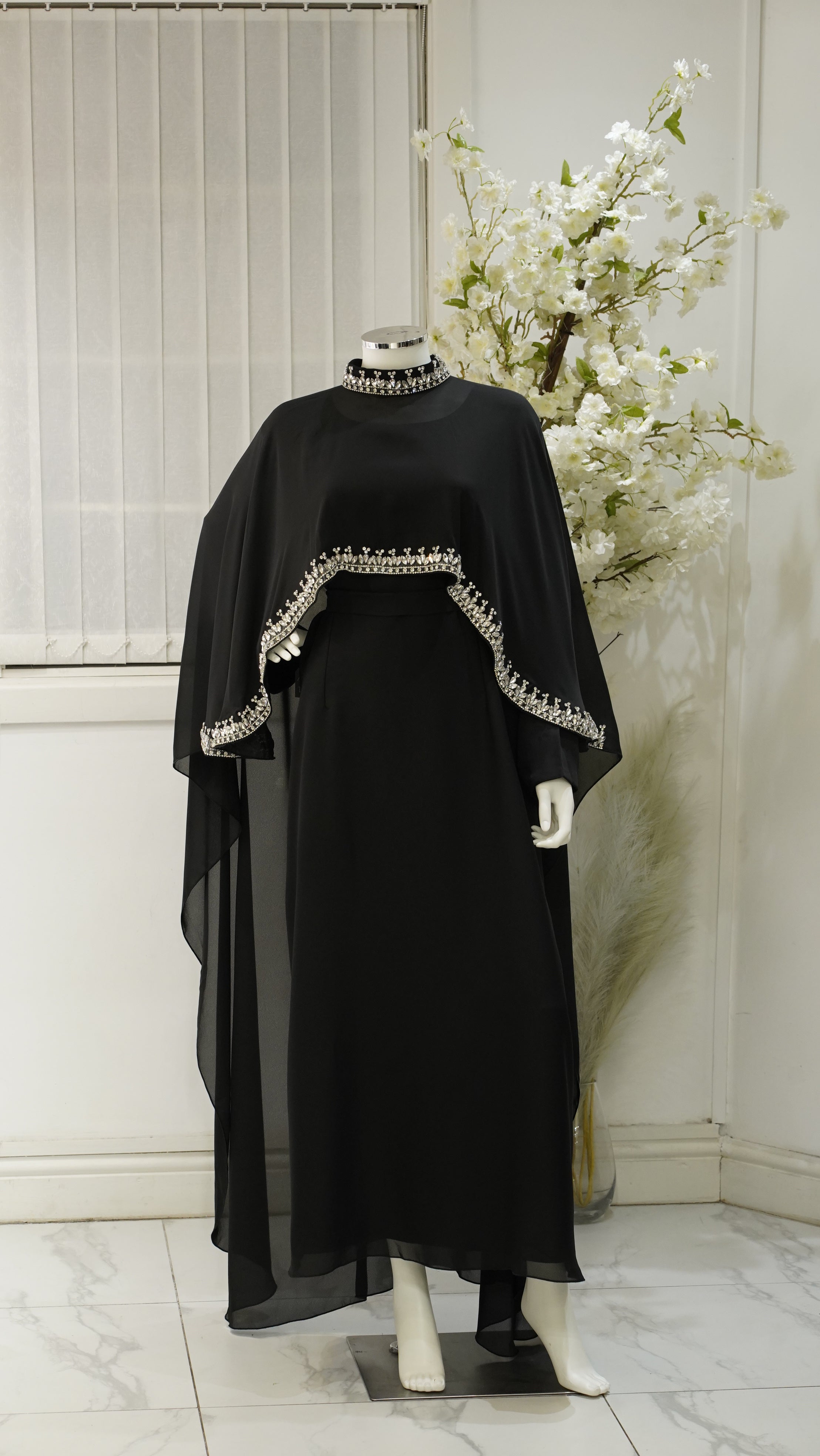 Marjan cap abaya Black