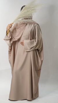 Zaynab Abaya