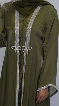 Zareen Abaya