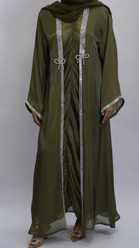Zareen Abaya