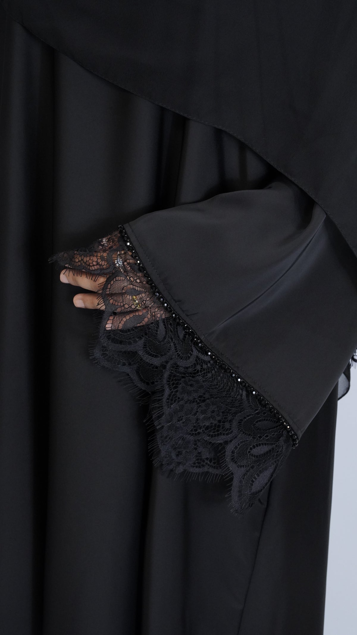 Safa Lace Abaya
