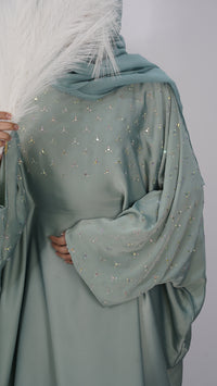 Zainab Abaya
