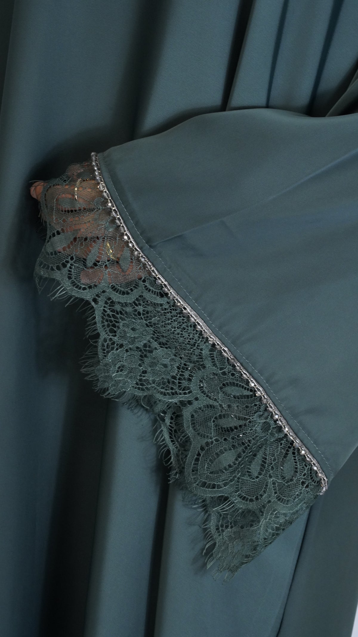 Safa Lace Abaya