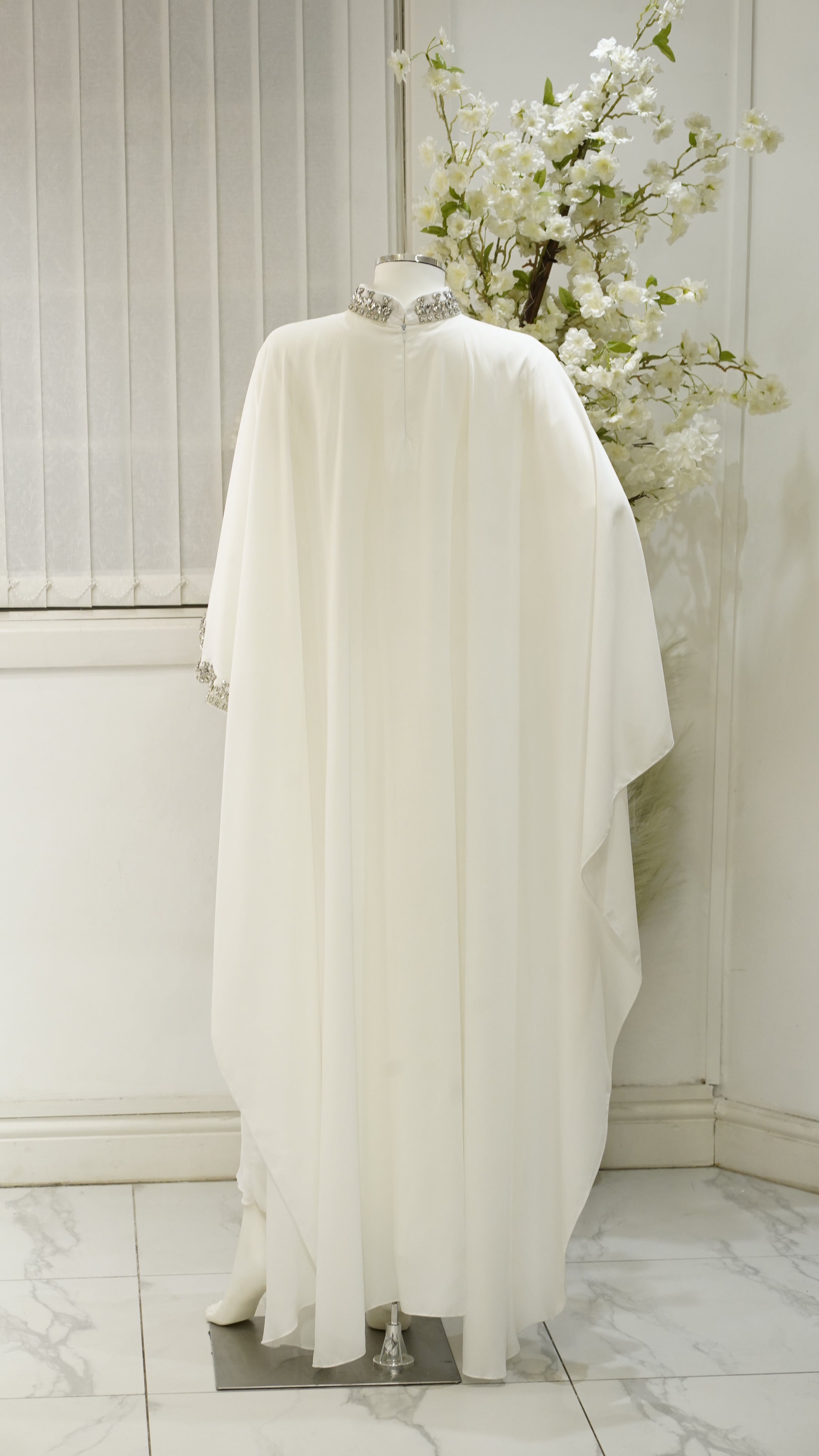 Marjan Cap Abaya - White